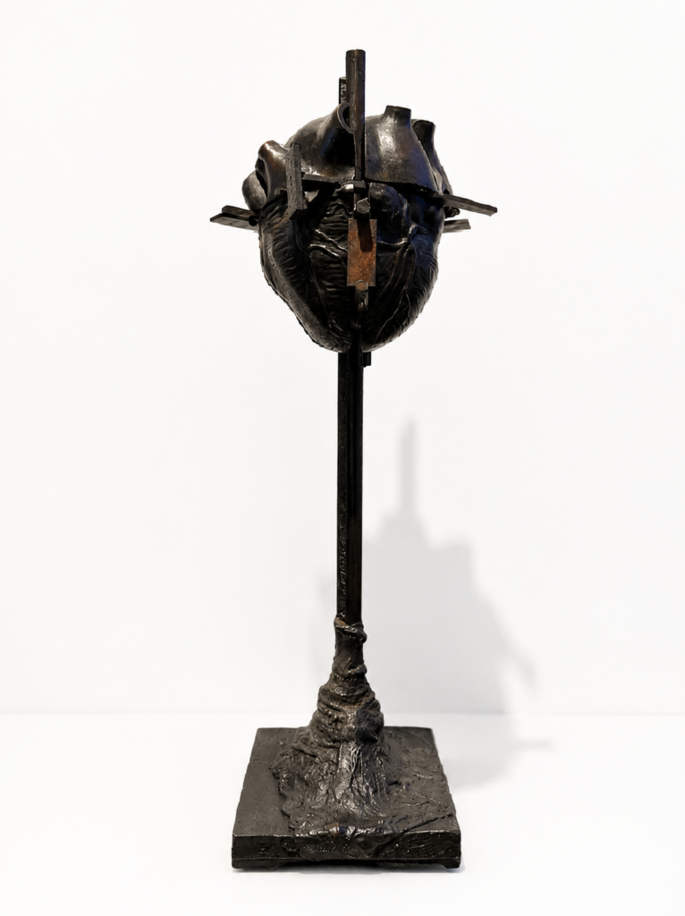 Coeur éclaté, bronze, 1986, 56 x15 x 15 cm 
