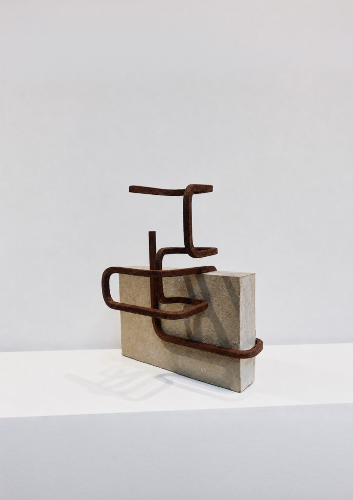 La Littéraire, corten steel, 34 × 33 × 18 cm