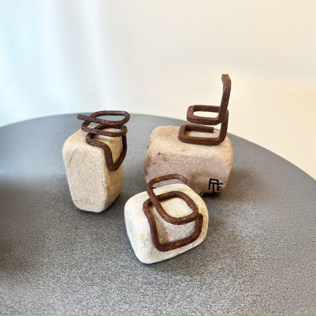 Cubismes & sablonneuse claire I & II & Brune 2025, corten steel, stone, 7 x 6 x 5 cm; 10 x 7 x 5 cm; 13 x 10 x 7 cm;